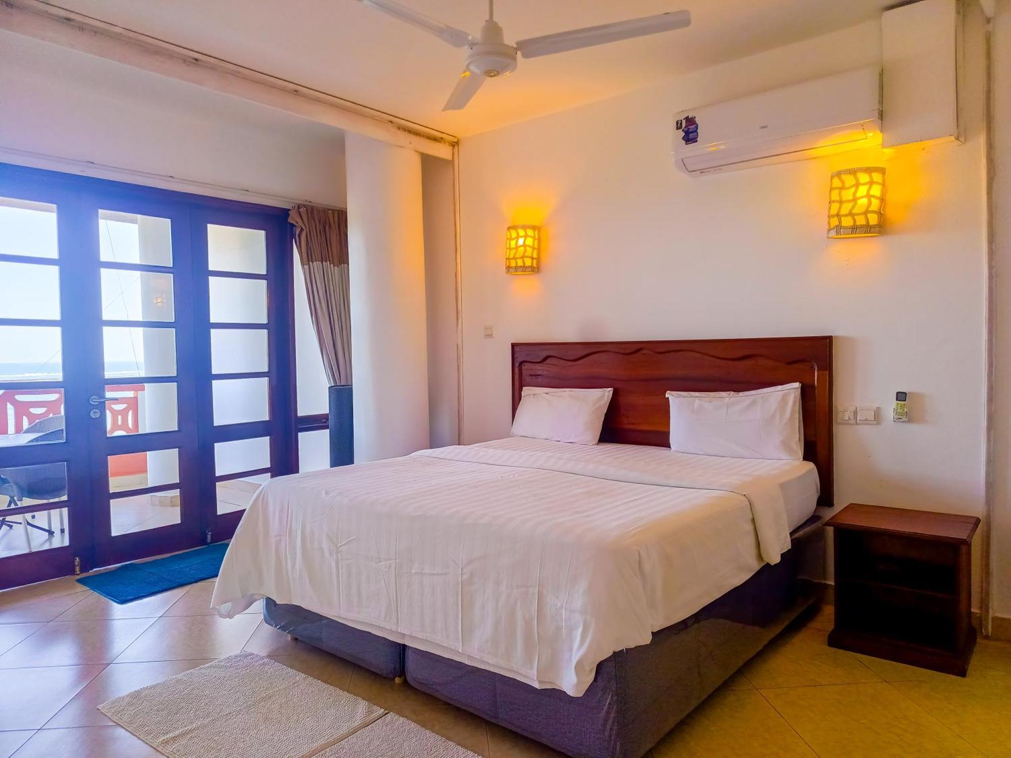 Ivory Beachfront Stays Mombasa Exterior foto